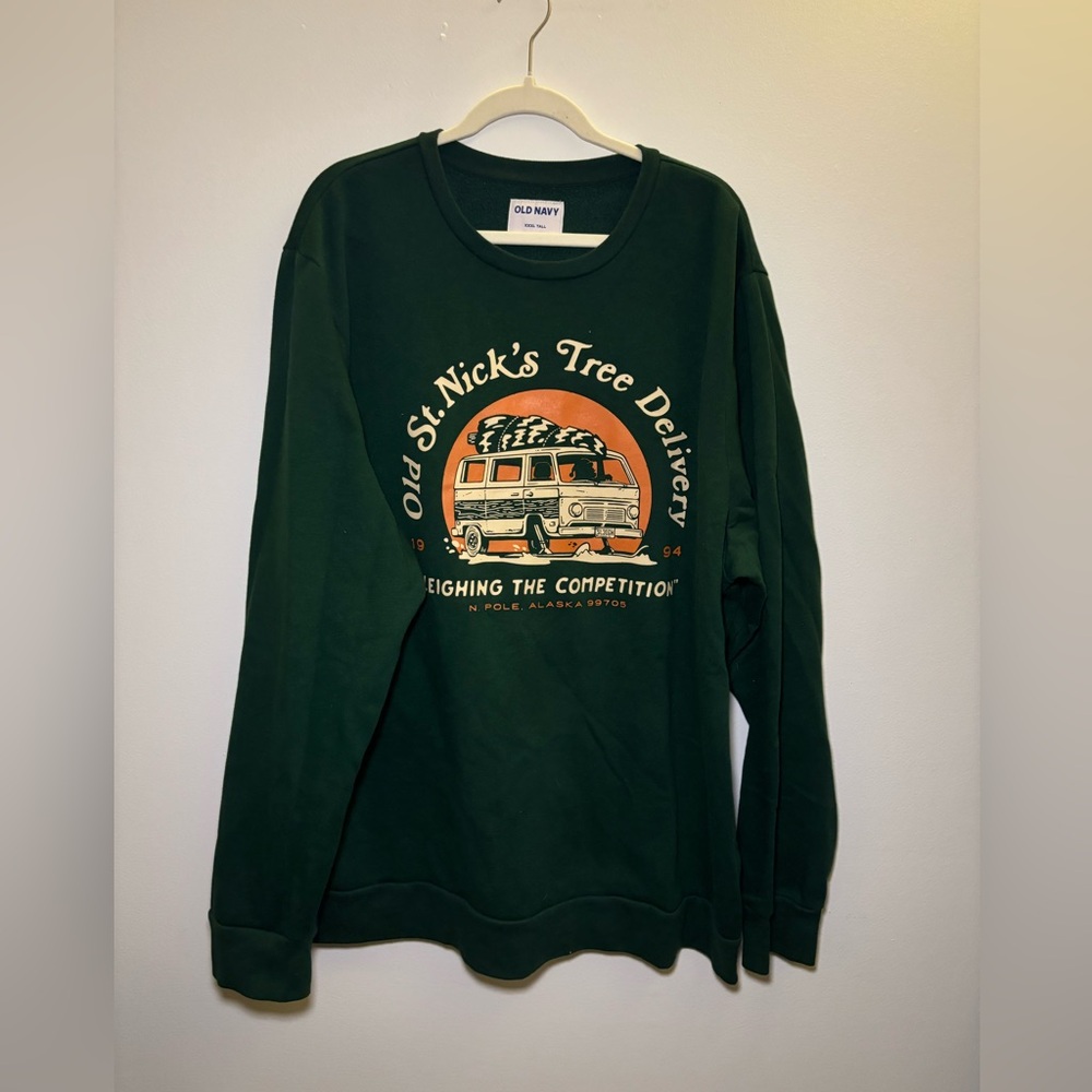 Old Navy Graphic Christmas Crewneck